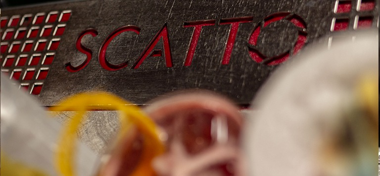 1 consumazione omaggio da Cocktail Signature Drink!